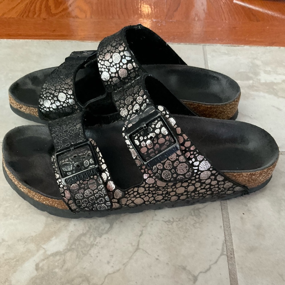 $169.95
Birkenstock Arizona BIRKO-FLOR METALLIC STONES BLACK 1008871 – Regular